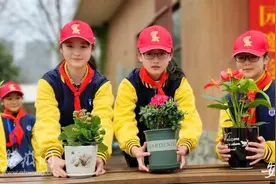 让孩子参与公园建设 合肥市南艳湖公园举行植树月系列活动图片