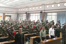热血披戎装，禅城欢送62名新兵入伍图片