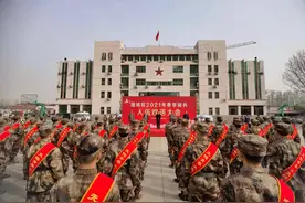 送新兵 踏征程！今天，德州130余名新兵奔赴军营！80%为大学生图片