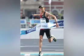 日本体育名将退出奥运火炬接力图片