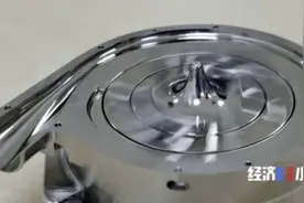 这颗“中国心”！太燃了图片