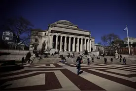 美国一大学计划按照种族及身份特征 分别举办6场毕业典礼图片