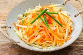 百吃不厌的醋溜土豆丝，你会做吗？图片