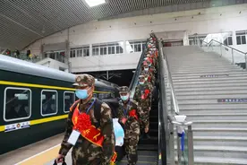 热点｜暖心！这个人武部把新兵家书送上川藏高原图片