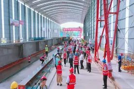精心打造“设备+班组”模式 助推品质工程建设——大广高速江西南康至龙南扩容工程A5标预制梁厂管理有“绝招”图片