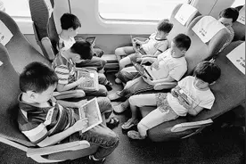 孩子用手机如何“拿得起放得下”图片