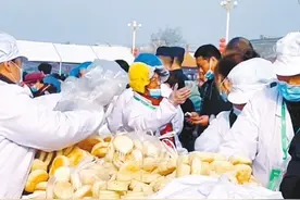 27.2万元的摊位，卖1块钱的馍？淮阳太昊陵“高价摊位”成网红打卡地图片