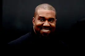 侃爷成美国历史最富有黑人！资产一年翻倍！多亏了 Yeezy图片