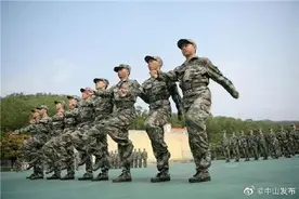 中山新兵接受入伍前训练图片