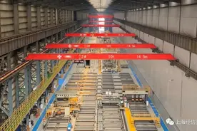 上海振华大型港口机械箱梁钢结构智能工厂图片