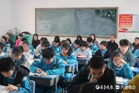 胜利五十九中与石大附中举行联合教学研讨活动图片