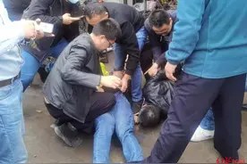 砂石厂报案“100千克水银被盗”警方挖出背后“黄金窃案”图片