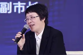 重庆市铜梁区委常委、宣传部长屈锐：发挥“桥头堡”功能 在双城经济圈建设中做出贡献 | C21论坛图片