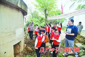 解放厦门岛 第一面五星红旗就插在这里图片