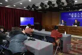 上线一周年“郑好办”猛发力 办件量突破100万 新生报名、异地报销……今年，将直达更多民生服务场景图片