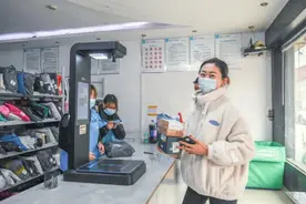 你们村的快递，有这么高端大气上档次吗？图片