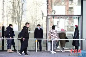 报告：逾四成受访职场人对居家办公经历不满意图片
