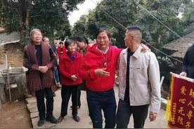 世界上“另一个我”，失散20多年后网络一线牵图片