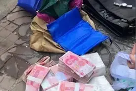 环卫工清理河道捞出约60万现金，环卫公司：钱多数为成捆的视频封面
