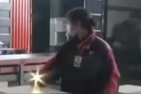 中国财富报道｜“价格战”延续！快递业市场份额争夺加剧视频封面