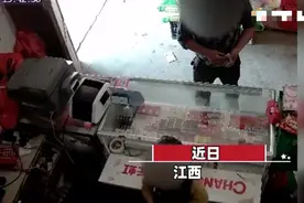 两男子买香烟套路小孩，趁大人不在7元购买软中华，结局舒适图片
