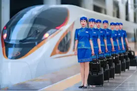 想成为高铁乘务员的看这里！图片