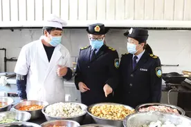 全省开展春季学校食堂小饭桌食品安全专项检查 严禁有发热咳嗽症状的员工上岗图片