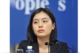 中美高层战略对话的现场翻译是一位杭州姑娘！她叫张京，杭外毕业的图片