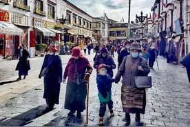 拉萨八廓街的坚守与新生图片