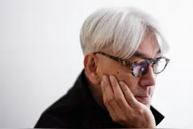 坂本龙一首次中国大展：有“海啸钢琴”，也有远方篝火图片