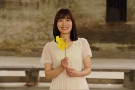 “90后”工地爱情故事《送你一朵小黄花》搬上银幕图片