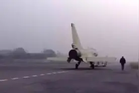 为歼-10付出一生心血！多想听您再说一句：生日快乐，孩子……图片