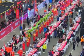 江苏一小镇举办螺蛳宴，万人吃掉六千斤视频封面