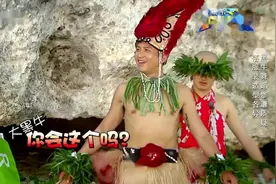 奔跑吧兄弟：baby和唐嫣表演草裙舞，身材好的女生跳起来太美视频封面