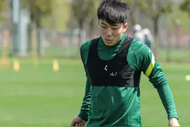 国安集训再添新人 何朕宇结束隔离正式归队图片