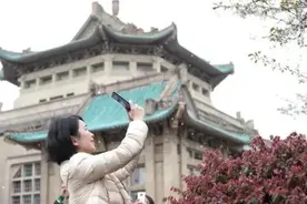 我不是来看武汉樱花的，是来看这些为我们拼过命的人图片