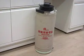 96秒｜2岁妹妹脐带血挽救重病哥哥 为救命家中已欠下巨款图片