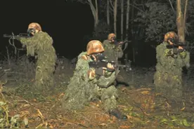 新型夜视仪亮相 解放军报强调提高部队夜战能力图片