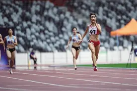 安徽“小飞人”李玉婷全国夺冠图片