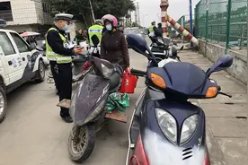 东莞桥头交警开展摩托车专项整治行动图片
