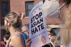 美国第三大城市芝加哥举行反亚裔仇恨游行图片