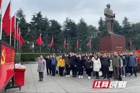 培育时代新人 辅导员走进韶山学党史图片