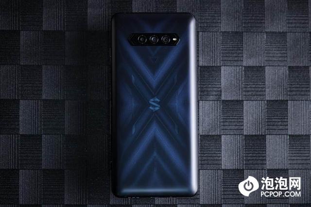 4499小游戏铠甲勇士（强劲性能操控更精准 黑鲨4 Pro评测）