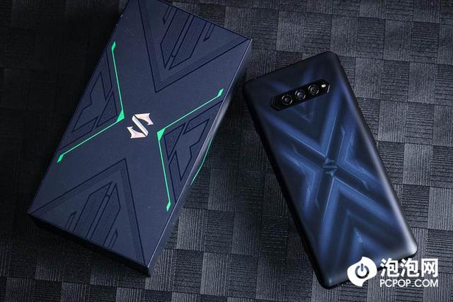 强劲性能操控更精准 黑鲨4 Pro评测