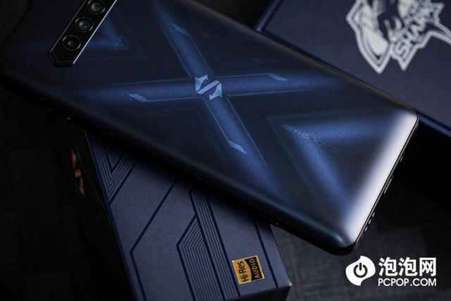 强劲性能操控更精准 黑鲨4 Pro评测