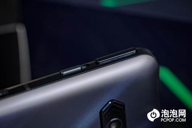 强劲性能操控更精准 黑鲨4 Pro评测