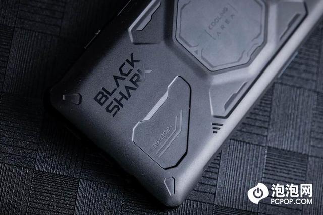 强劲性能操控更精准 黑鲨4 Pro评测
