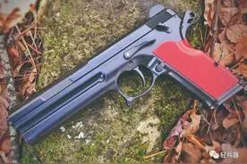 百米击穿防弹衣，设计创新多亮点：捷克FK 7.5mm手枪图片