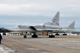 图-22M3轰炸机地面意外弹射，3人死亡图片