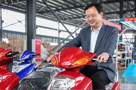 对话183·犍为县委书记谭春秋：农业县如何翻身建设“工业强县”？图片